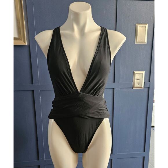 Bella Valentina LA Cut Out Cross Back Deep V Neck Ruched High Cut Swimsuit sz M - Picture 1 of 4